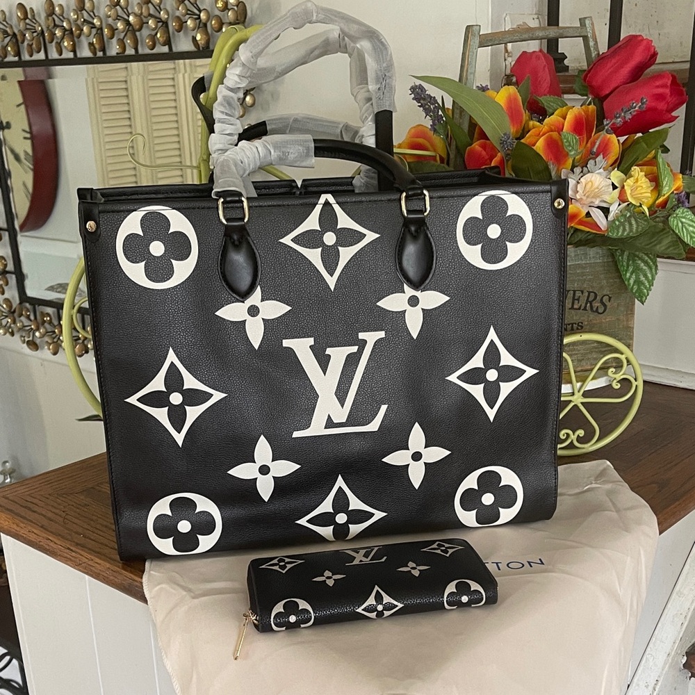LV Black and White (non-authentic) Tote with Matching Wallet